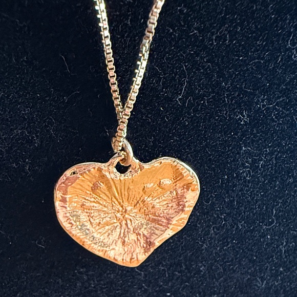 Elegant Gold Tone Layered with Heart Pendant Necklace - Picture 5 of 8